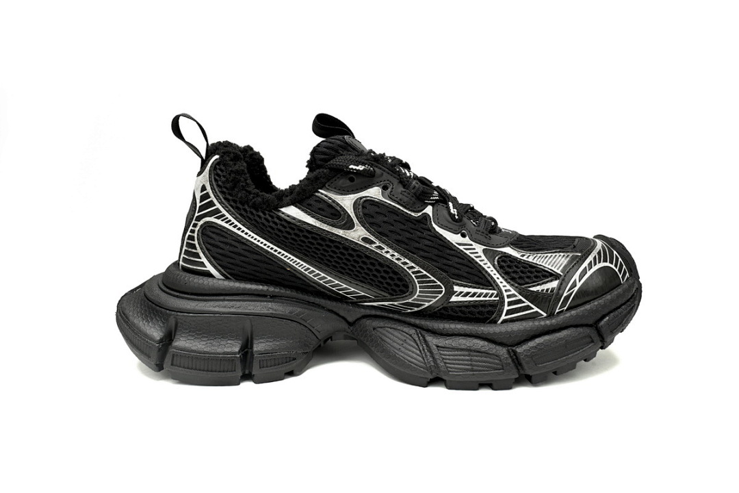 W3XL2 1090 Balenciaga Black And White
