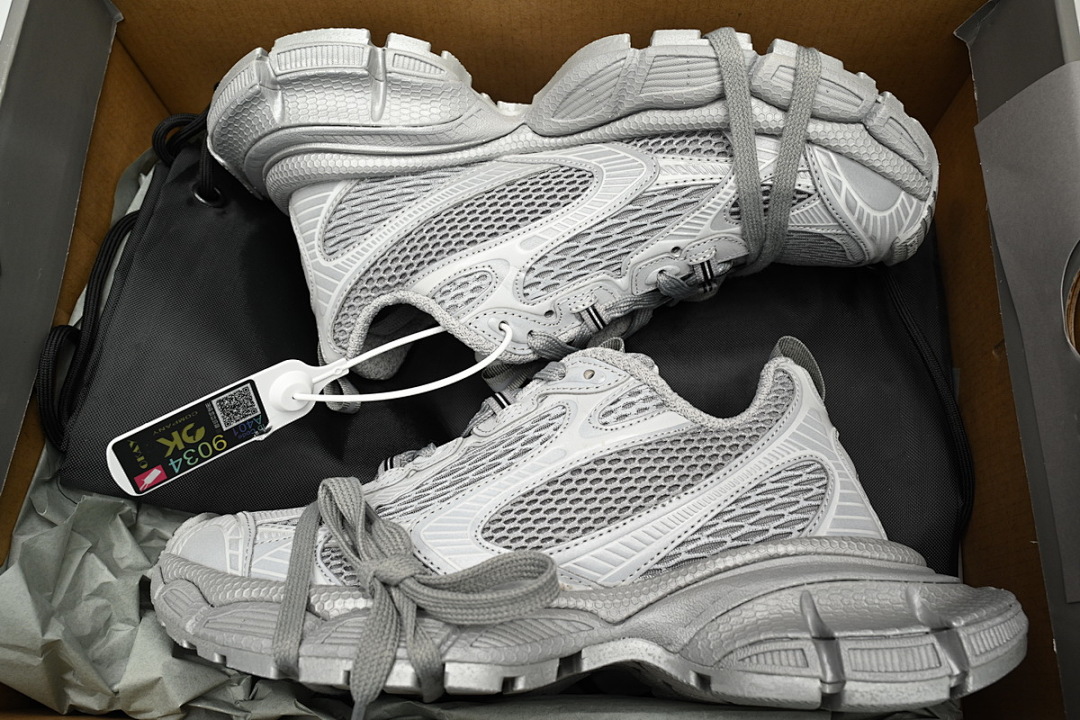 Tênis Balenciaga Track cinza refletivo W3XLR 1281 