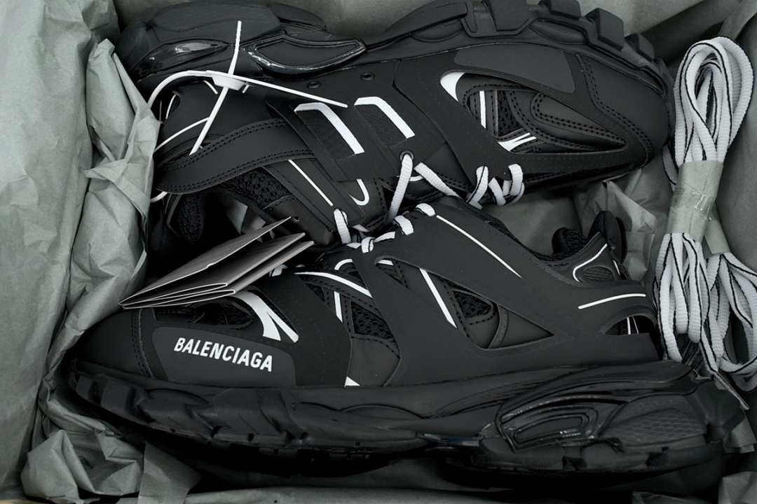 Balenciaga Tess S Black And White WIGBI 2045
