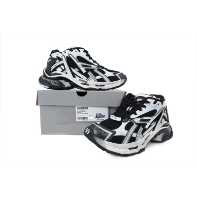 WRNLD 9010 Balenciaga Runner Black and White 02