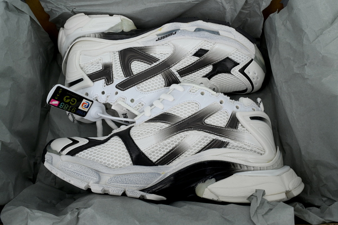 Balenciaga Runner White Black Silver Grey WRUNG 9010