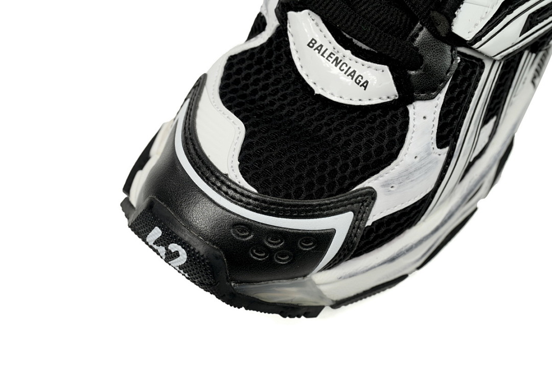 Balenciaga Runner Black White