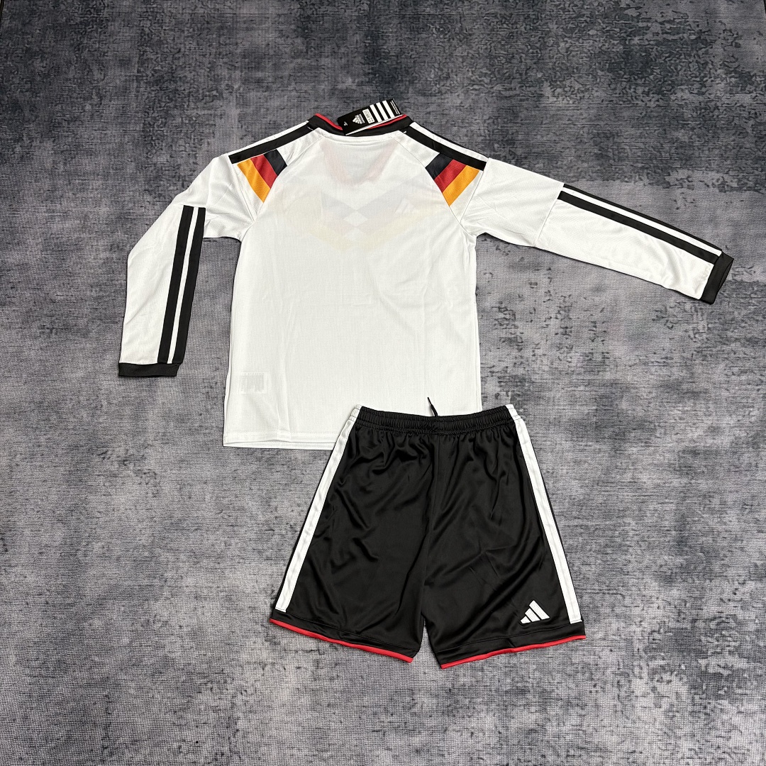 Kids long-sleeved 2026 Germany home jersey, sizes 16-28