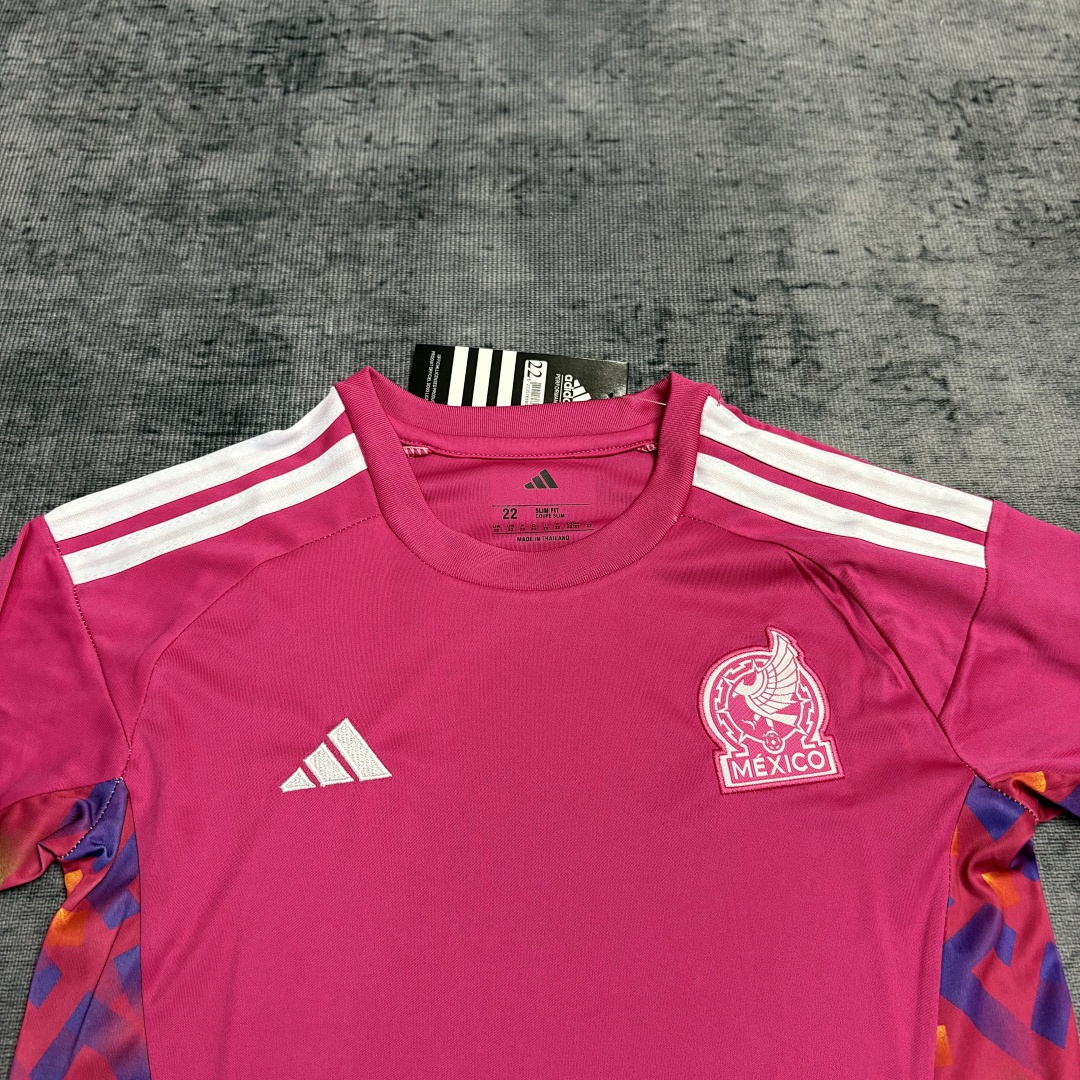 Kids long-sleeved 2026 Mexico goalkeeper jersey sizes 16-28