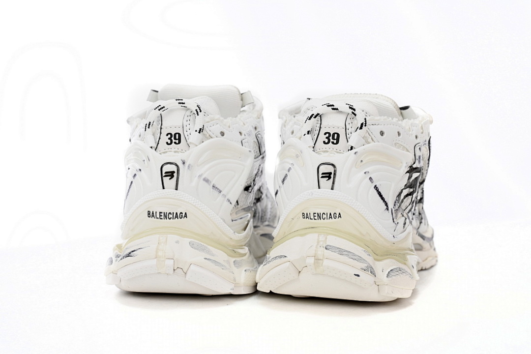 Balenciaga Runner White And Black Characters W3RBQ 9010 