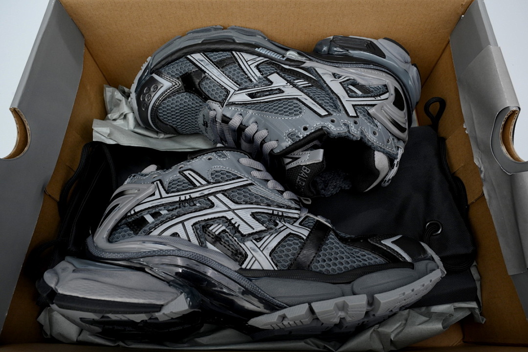 Balenciaga Runner All Black Gray W3RBR 1515 