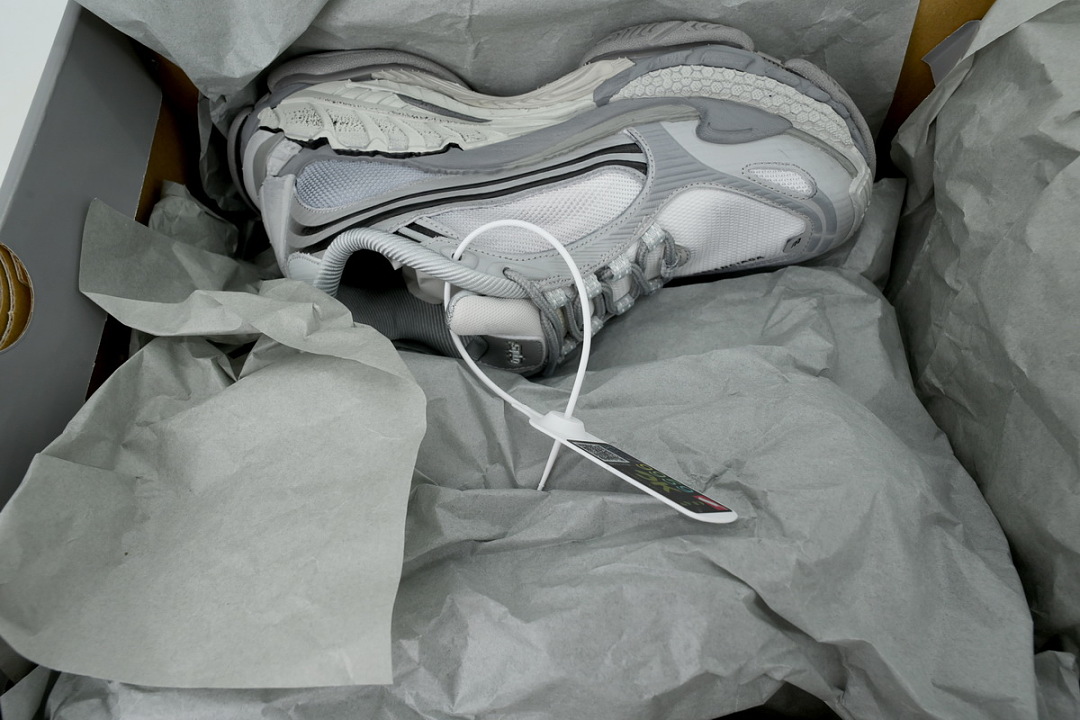 Balenciaga Triple S 2 WTR2G 1800 