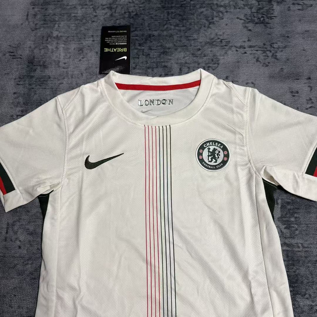 Kids 2025_26 Chelsea Away Kit 16-28