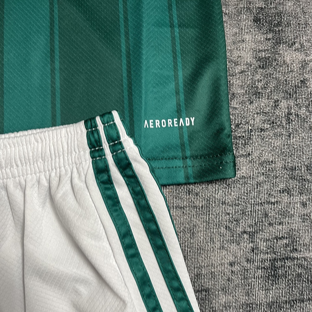 Kids 2026 Liverpool Green Away Jersey Set White Shorts