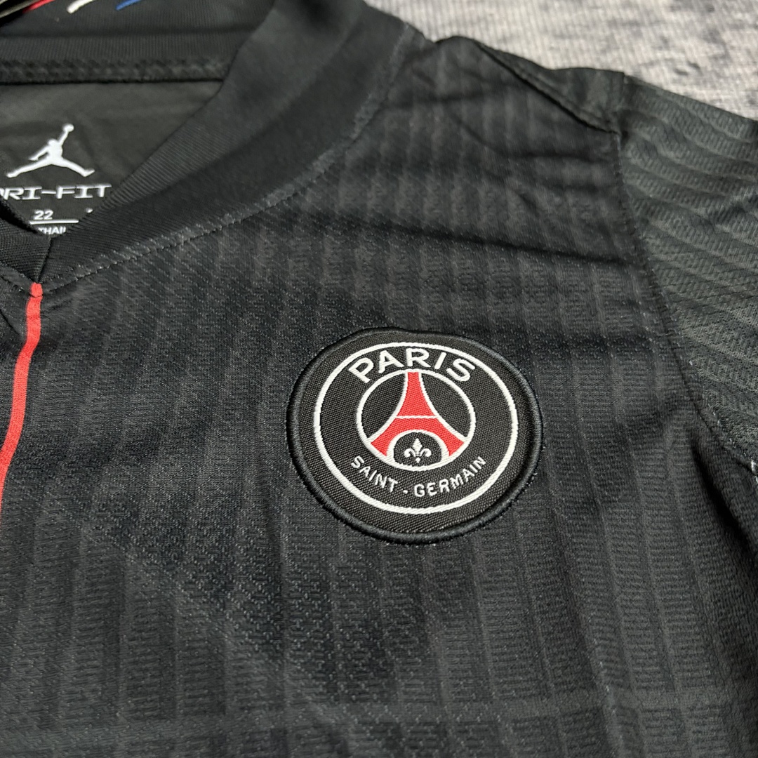 Kids 2025_26 PSG IIII Jersey, sizes 16-28