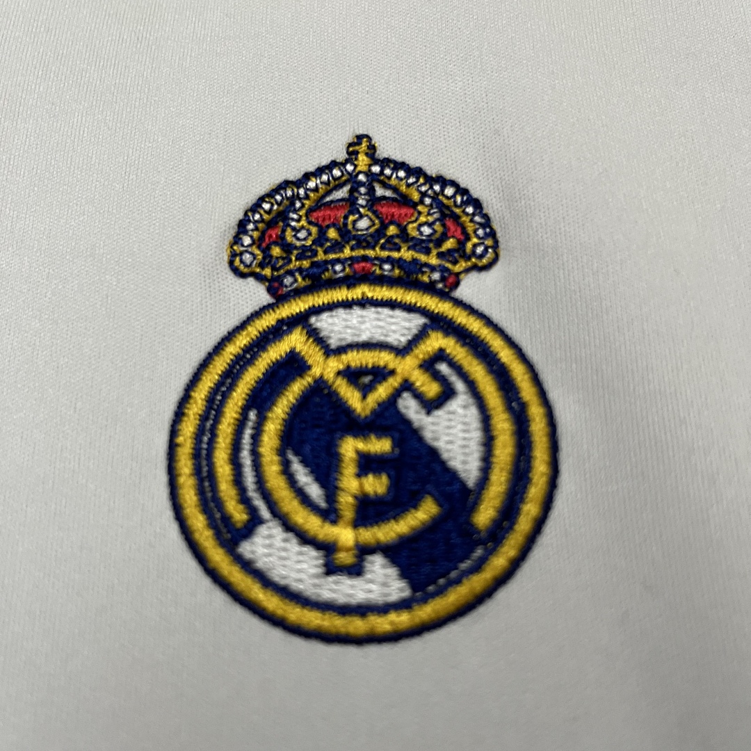 Kids 2025_26 Real Madrid Home Jersey Size 16-28