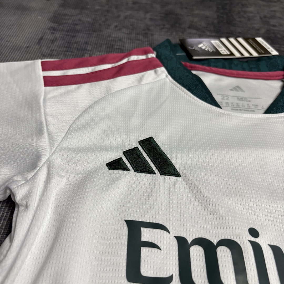 Kids 2026_27 Real Madrid Home Jersey, Sizes 16-28