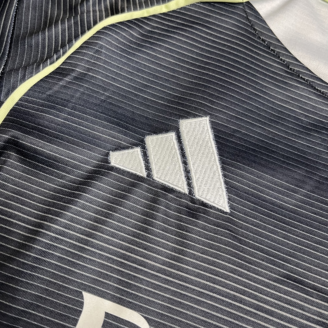 Kids' 2025_26 Real Madrid away jersey size 16-28