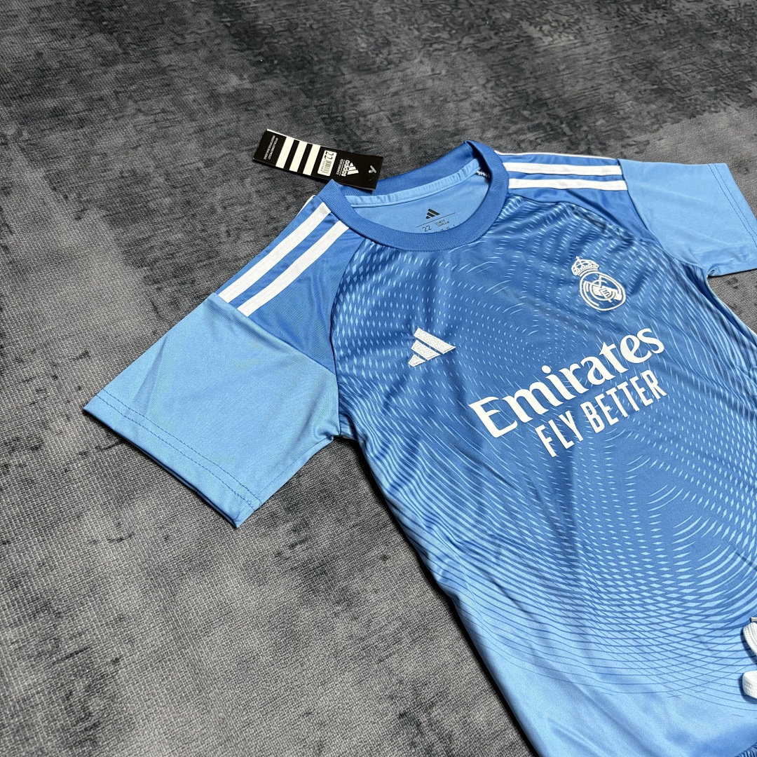 Kids' 2025_26 Real Madrid Blue Goalkeeper Jersey, Sizes 16-28