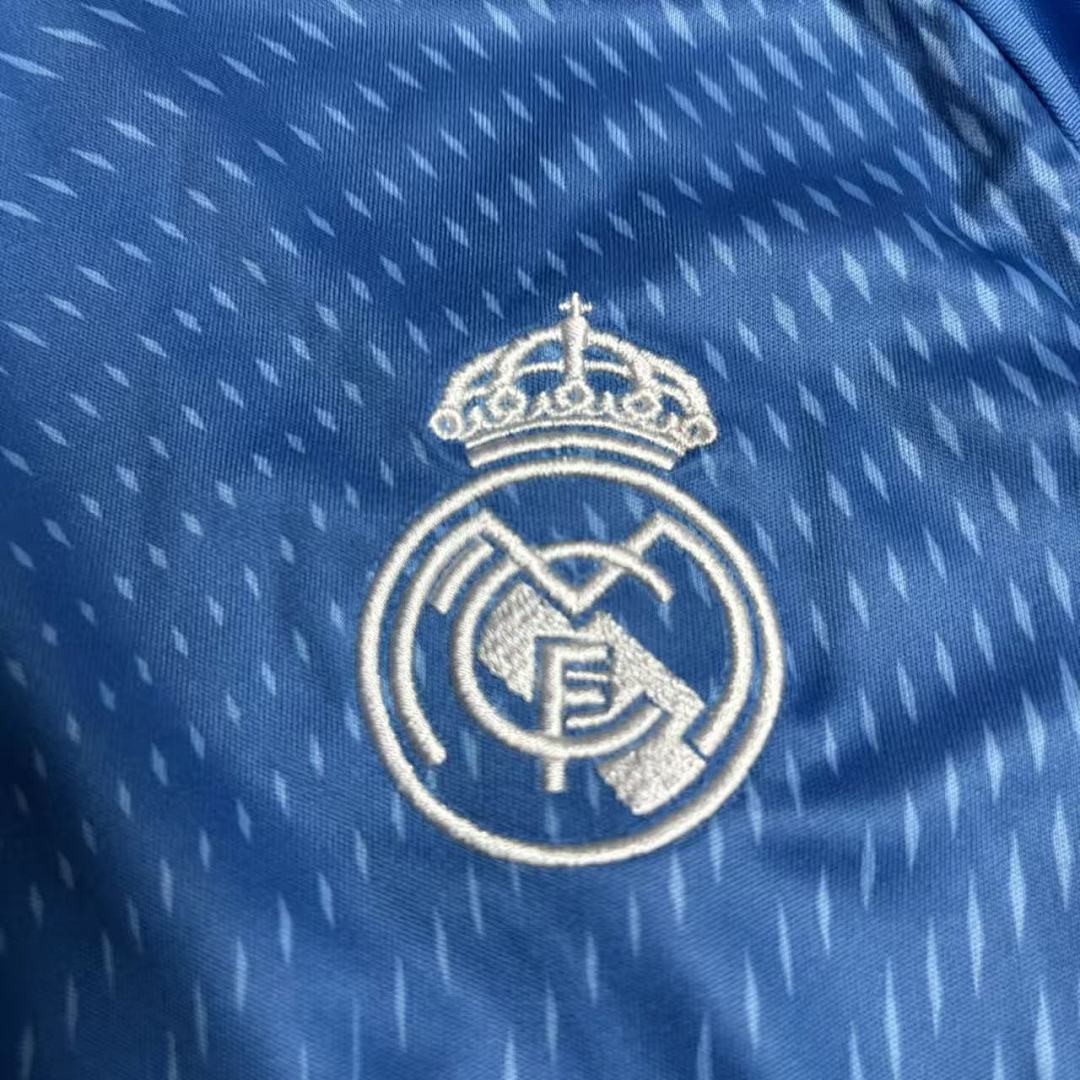 Kids' 2025_26 Real Madrid Blue Goalkeeper Jersey, Sizes 16-28