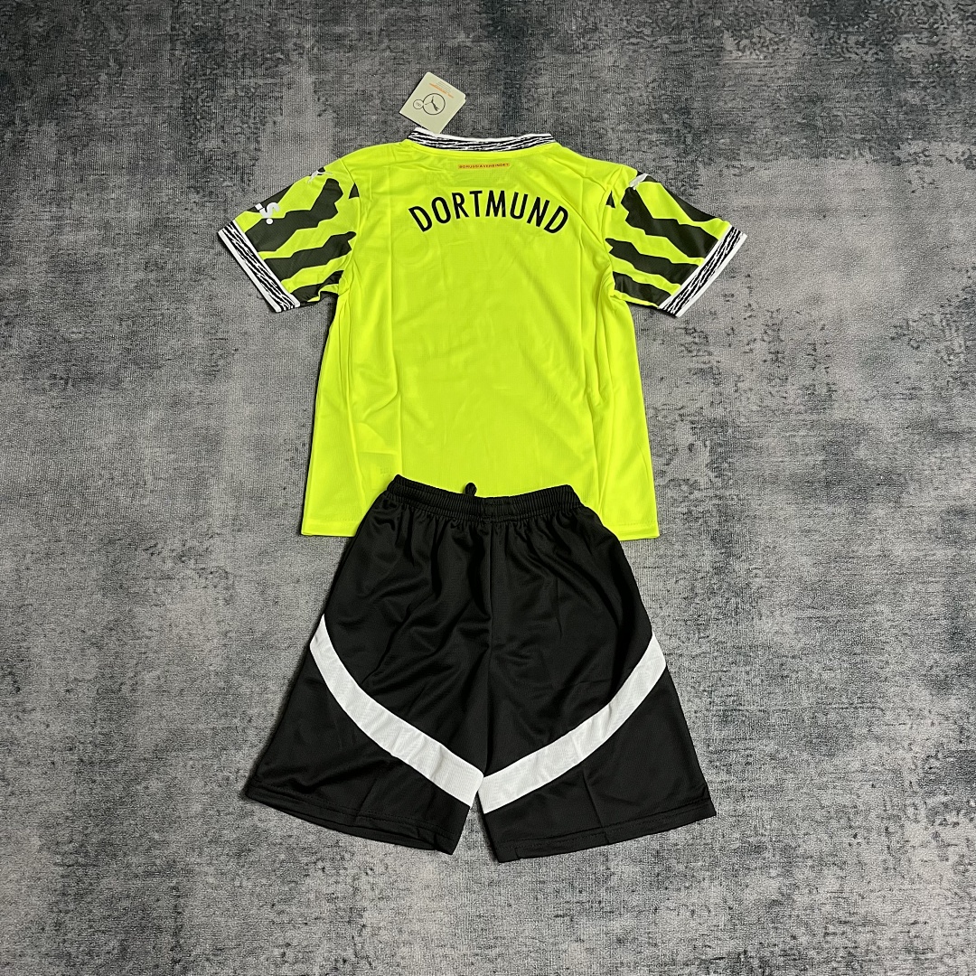 Children's clothing 2025_26 Dortmund fluorescent green jersey size 16-28