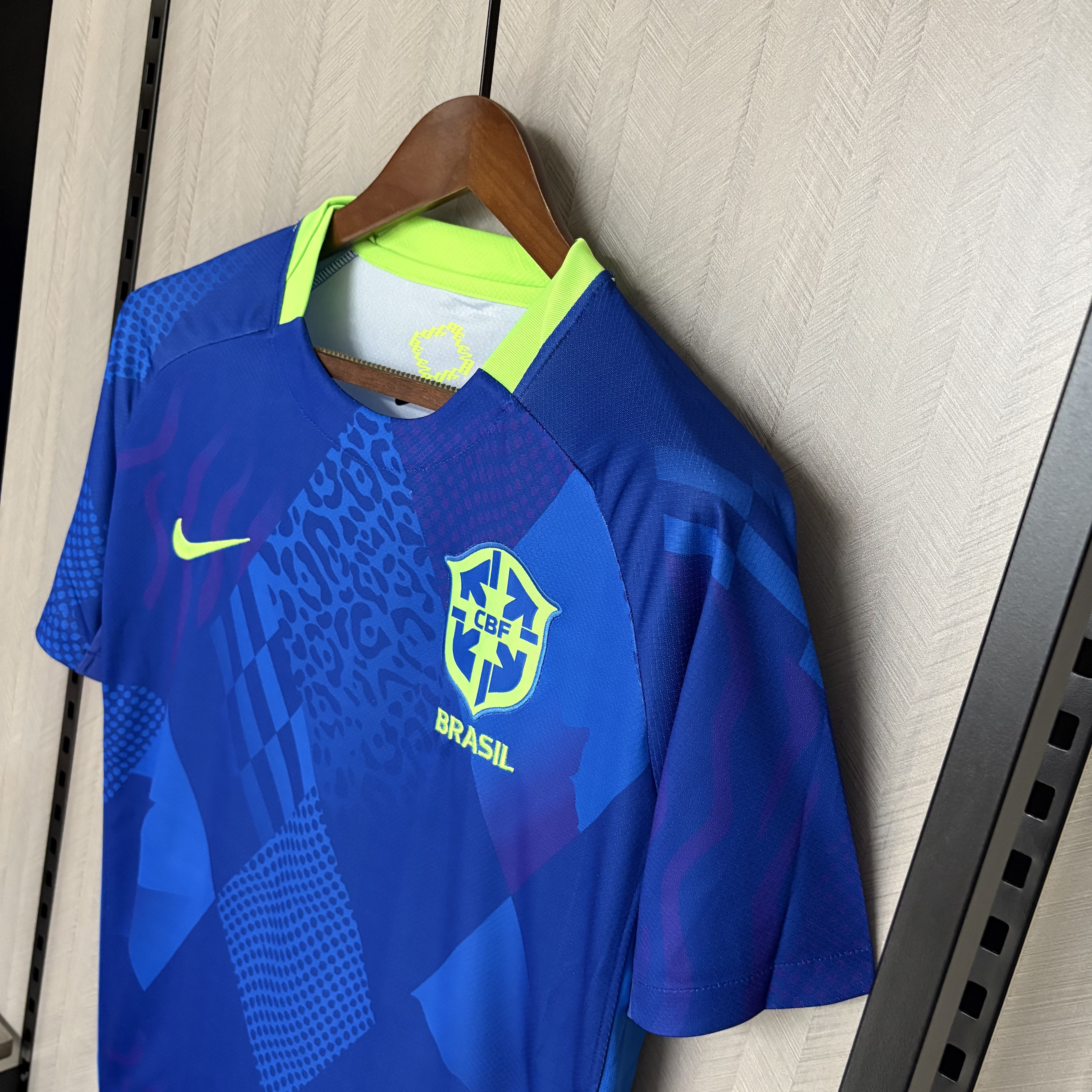 Camiseta de visitante de Brasil para el Mundial de 2026 (versión para aficionados)