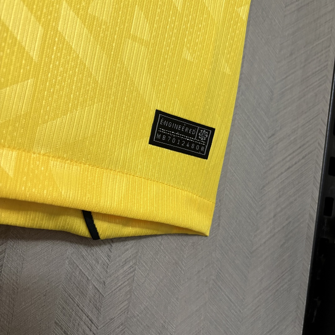 Camiseta amarilla de la selección de Brasil para el Mundial de 2026 (versión conceptual), talla para hombre