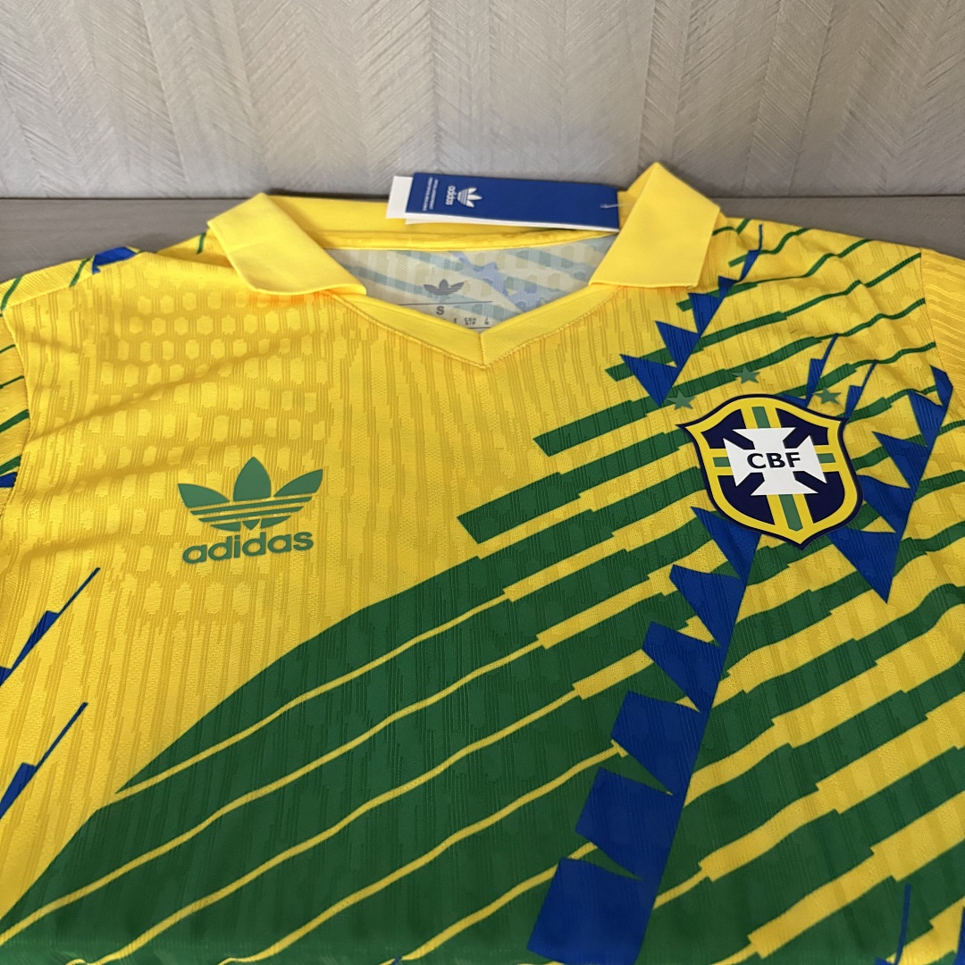Camisa da Seleção Brasileira Edição Especial dos Jogadores da Copa do Mundo de 2026 – Tamanho masculino