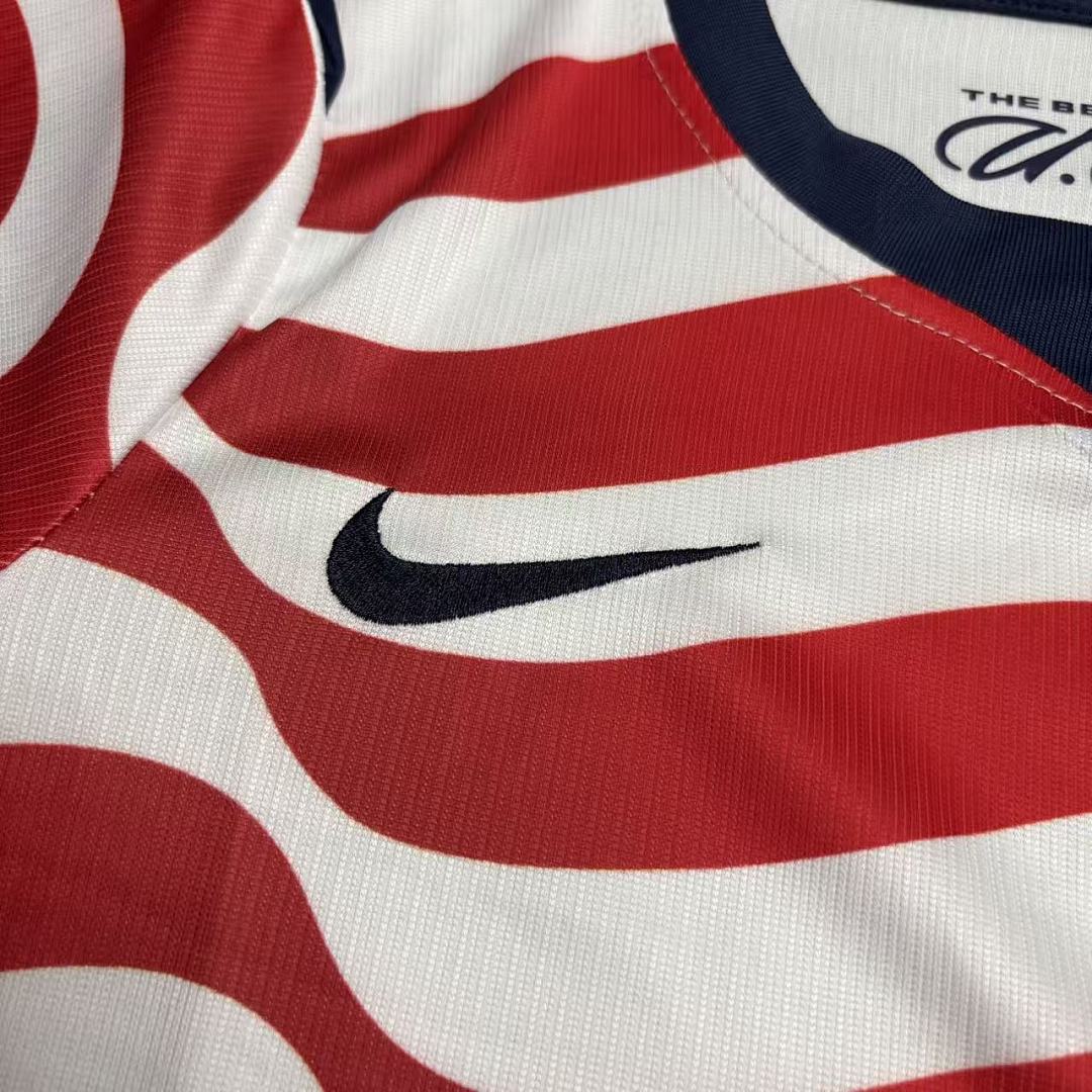  Equipación de fútbol de Nike para la selección de EE. UU. (local) para el Mundial de 2026: rojo y blanco 