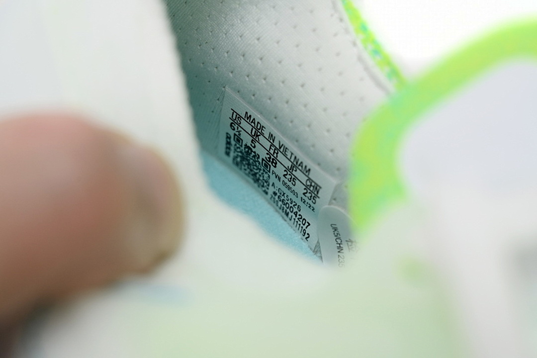  adidas Ultra Boost 22 White Green GX5926