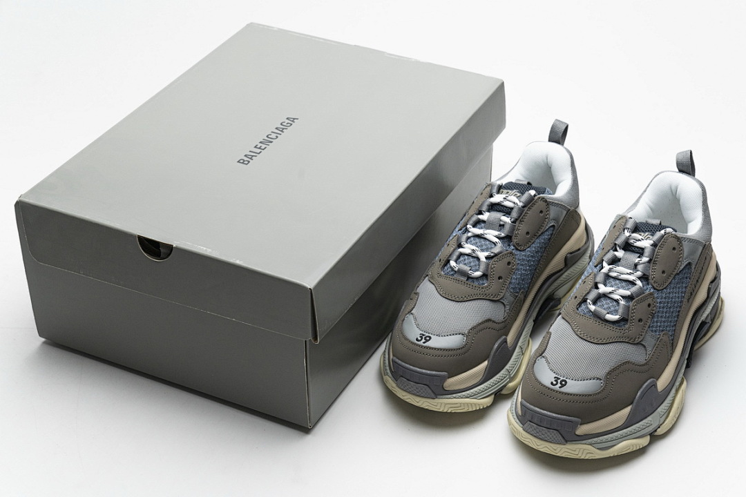  Balenciaga Triple S Gris W06E1 1259 