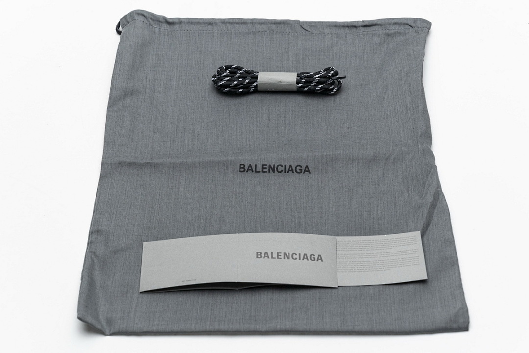  Balenciaga Triple S Gris W06E1 1259 