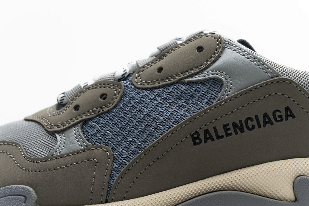  Balenciaga Triple S Gris W06E1 1259 