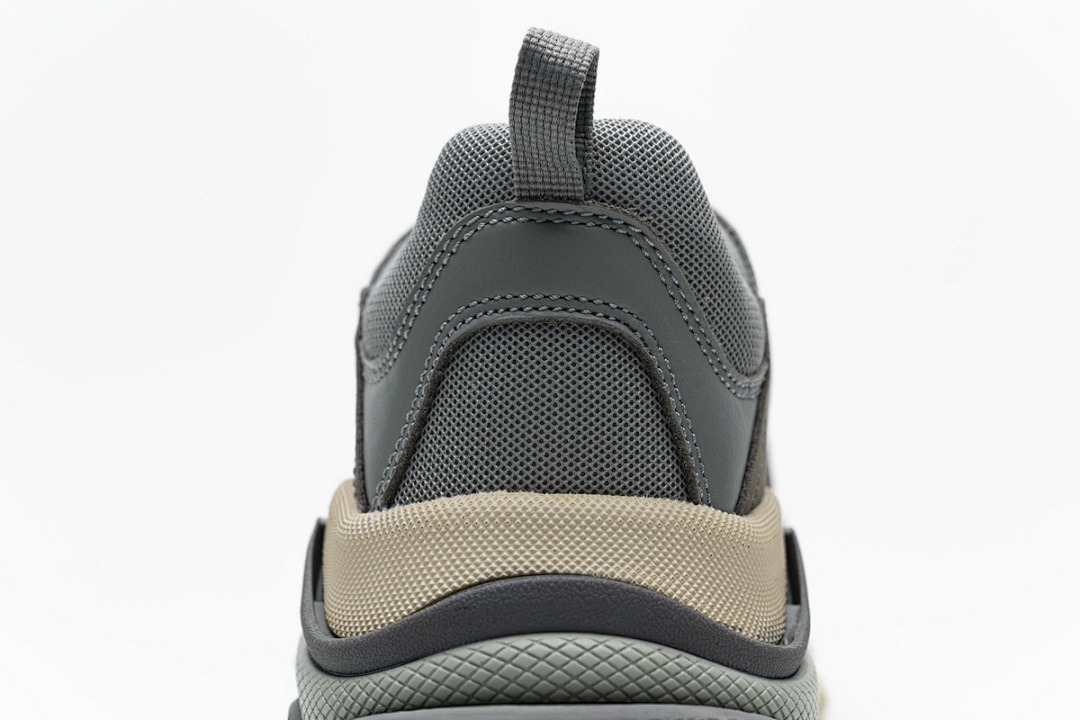  Balenciaga Triple S Gris W06E1 1259 