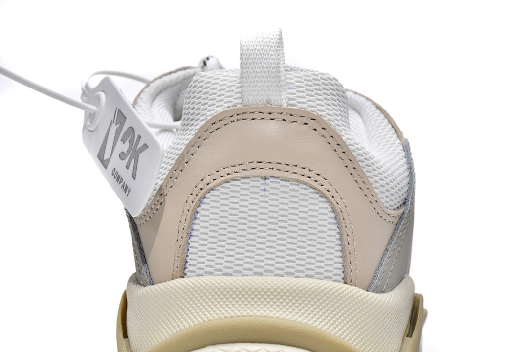  Balenciaga Triple S Blanco W09E1 9000