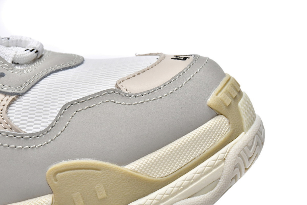  Balenciaga Triple S Blanco W09E1 9000