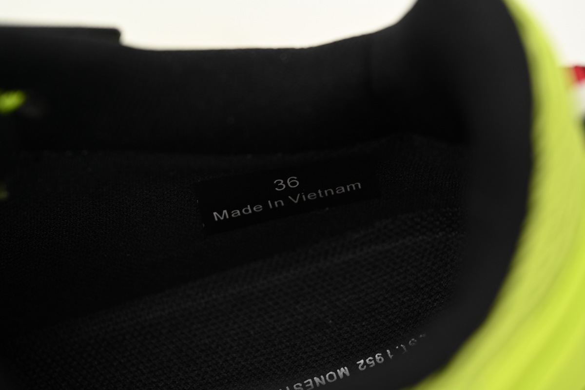  Moncler Trailgrip Fluorescent Green H2098 4M00120 M1614