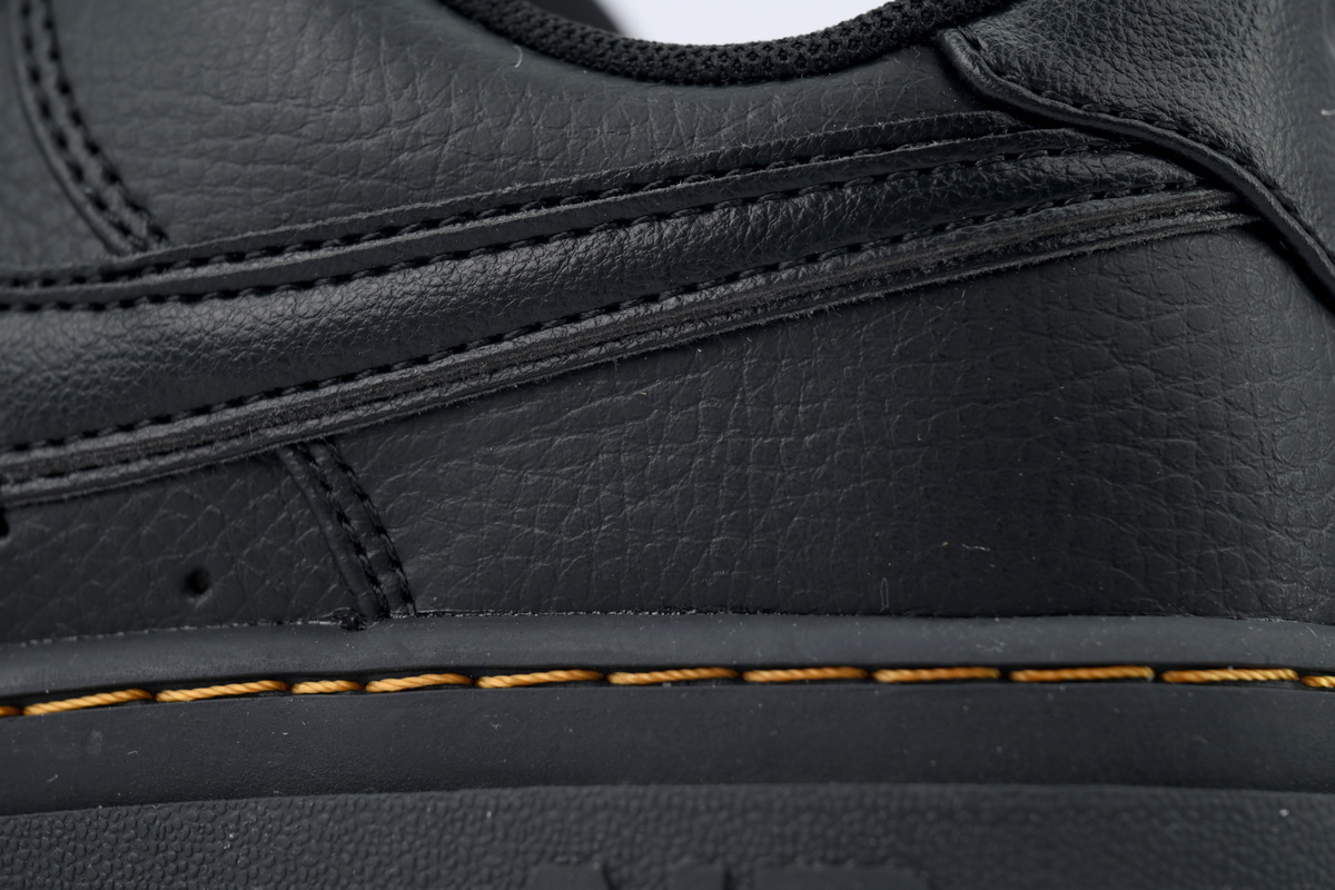  Nike Air Force 1 Luxe DB4109-001
