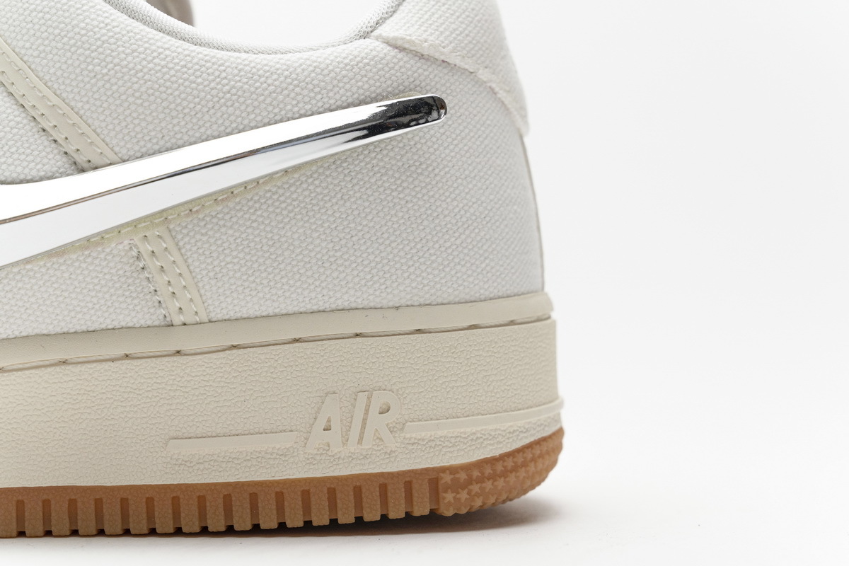  Travis Scott  Nike Air Force 1 AQ4211-101