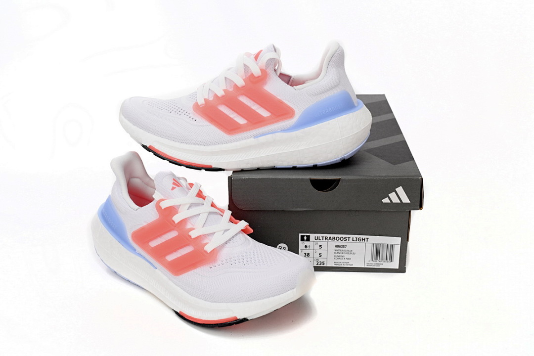 Adidas Ultra Boost 2023 LIGHT Black And White HO6357
