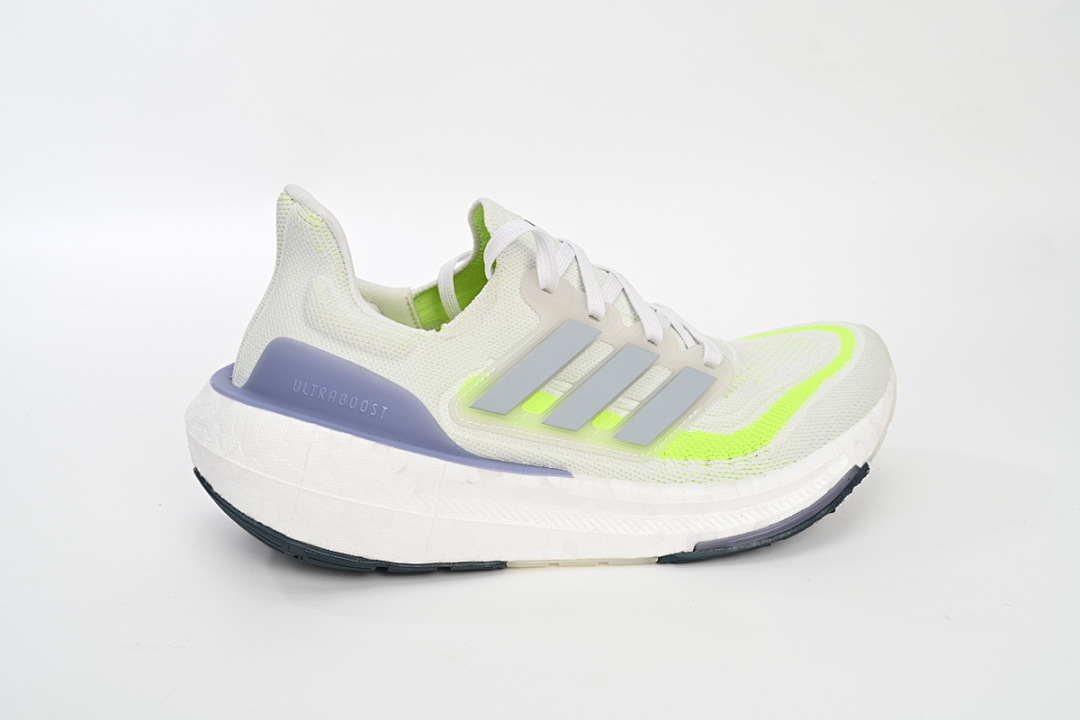 Adidas Ultra Boost 2023 LIGHT Black And White IE1775