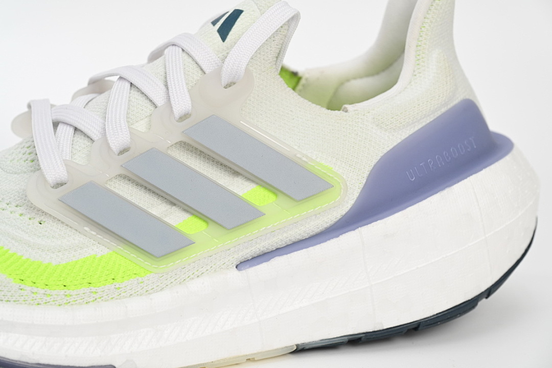 Adidas Ultra Boost 2023 LIGHT Black And White IE1775