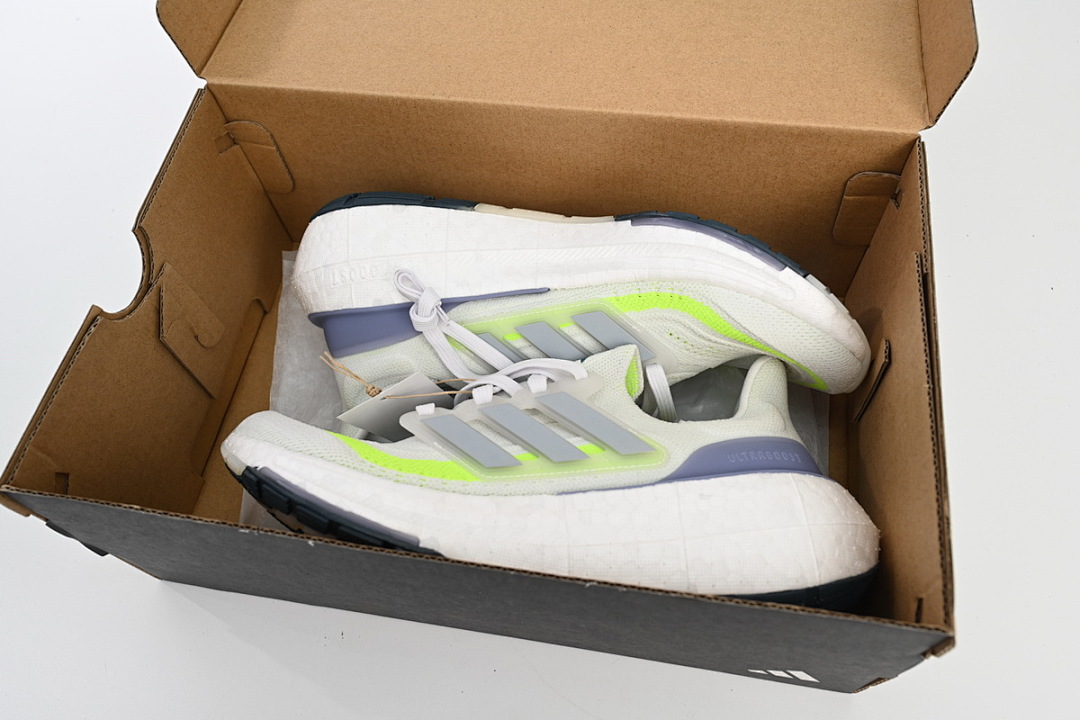 Adidas Ultra Boost 2023 LIGHT Black And White IE1775