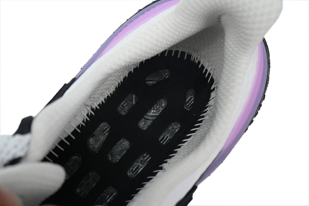 Adidas UltraBoost Light Cold