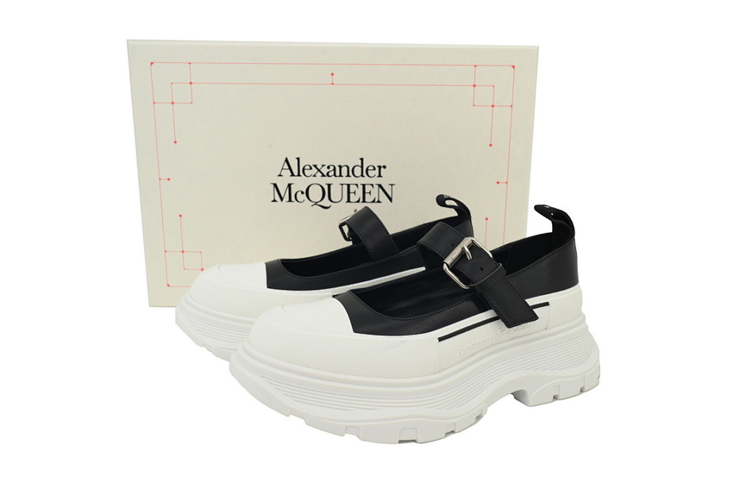 Alexander McQueen Black buckle