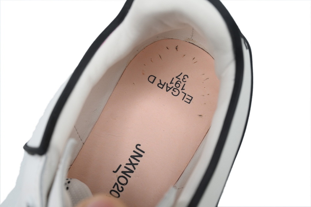 Alexander McQueen Sneake White Black