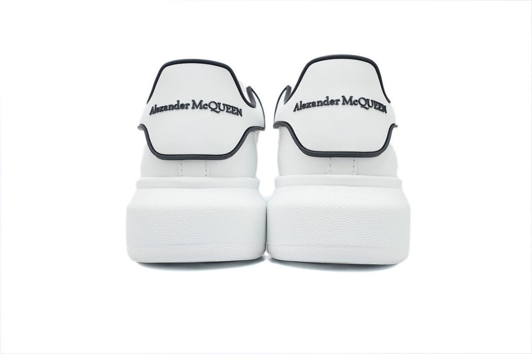 Alexander McQueen Sneake White Black