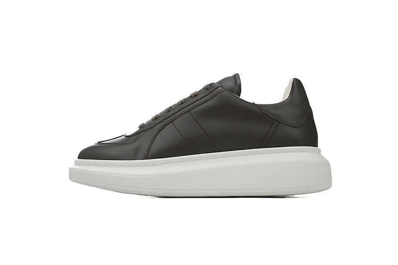 Alexander McQueen Sneaker Black and White