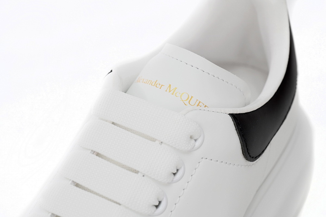 Alexander McQueen Sneaker Black Skin