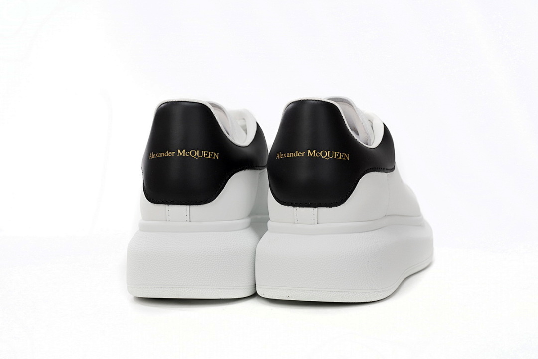 Alexander McQueen Sneaker Black Skin