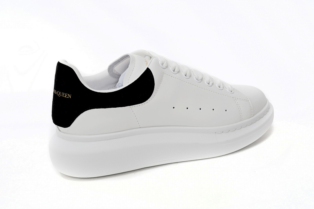 Alexander McQueen Sneaker Black Velvet