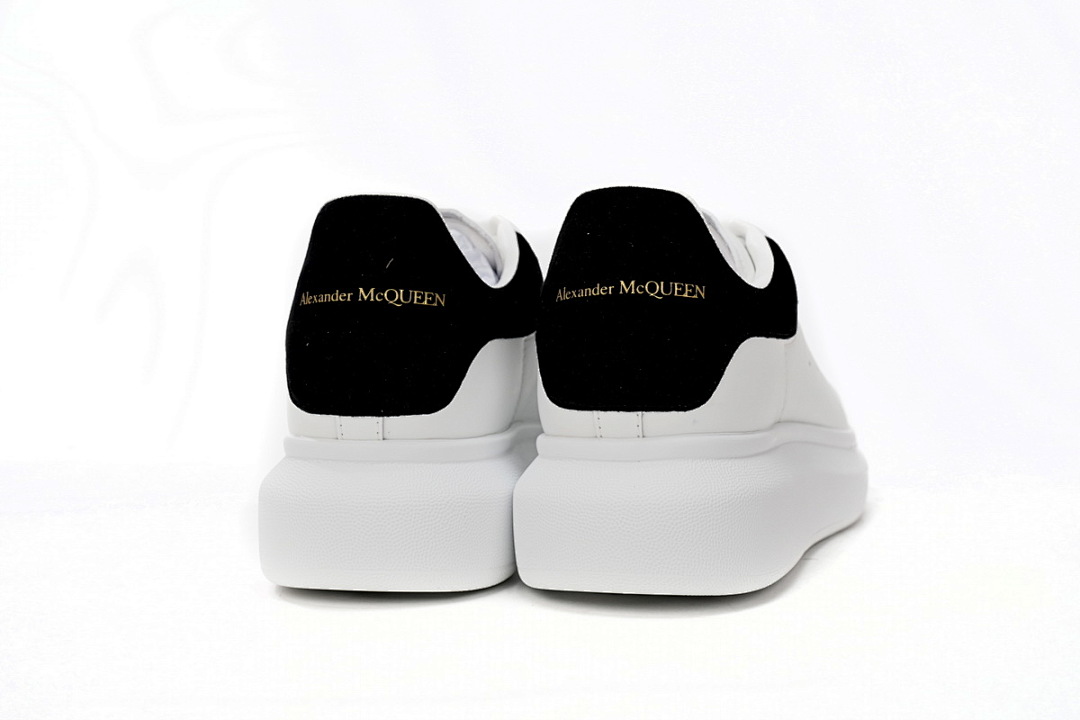 Alexander McQueen Sneaker Black Velvet