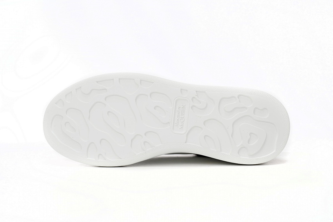 Alexander McQueen Sneaker Gray Velvet