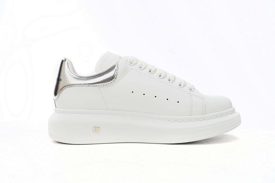 Alexander McQueen Sneaker Silver Tail