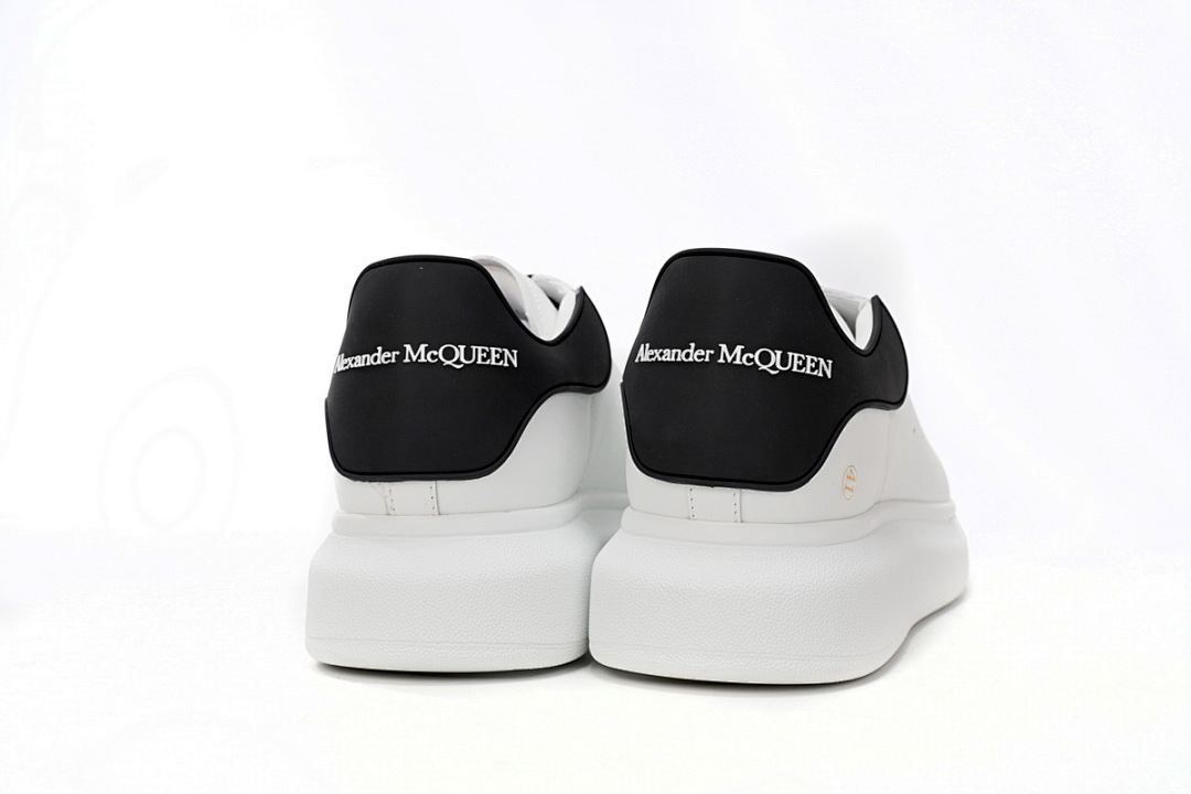 Alexander McQueen Sneaker Vinyl